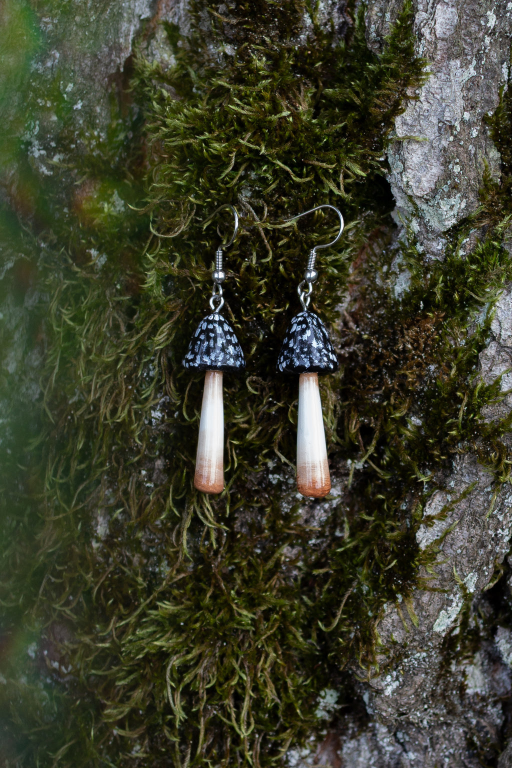 Magpie Inkcap Mushroom Earrings (Coprinopsis Picacea)