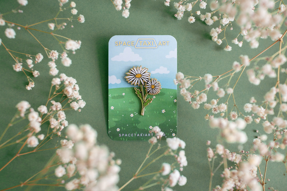 Daisy Hard Enamel Pin 🌼