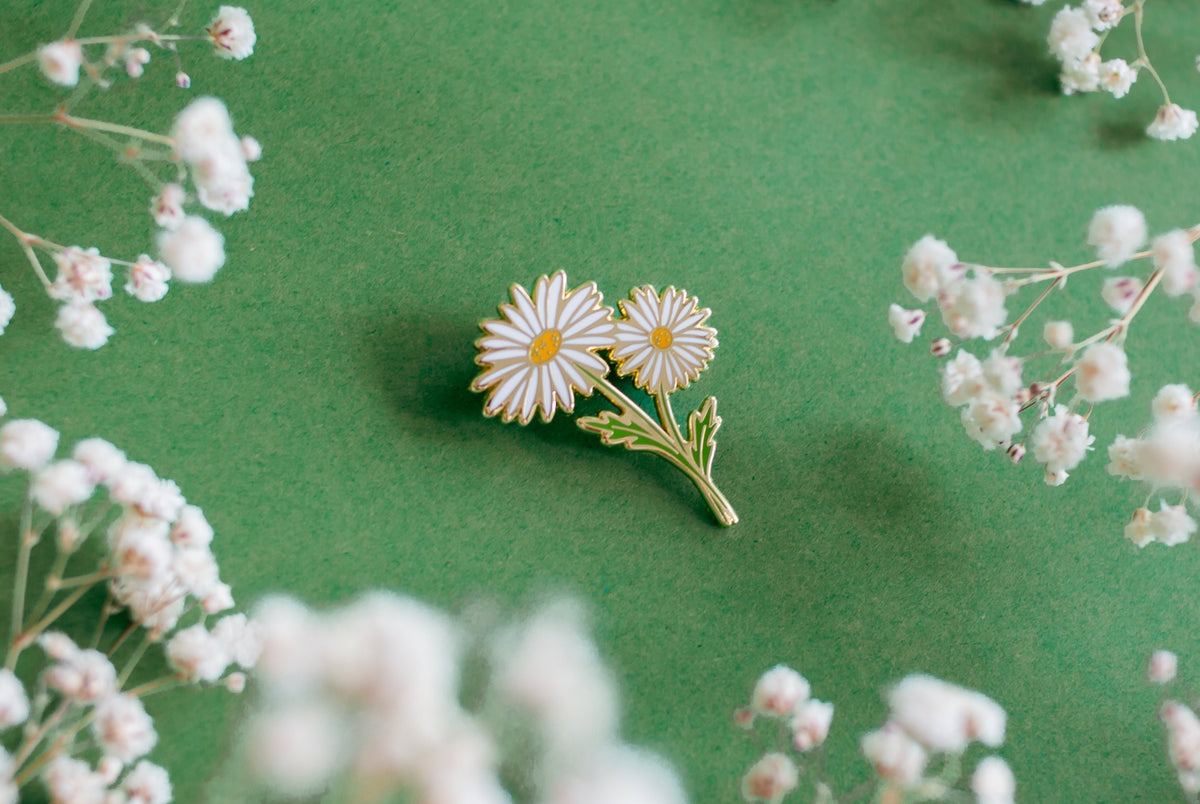Daisy Hard Enamel Pin 🌼